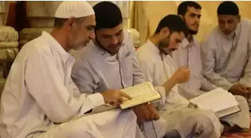 فتاوى رمضانية (24).. ما حكم الاعتكاف: فرضٌ أمْ سنة؟