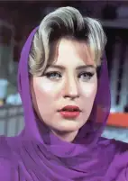 سناء منصور معزية في وفاة شيرين سيف النصر: واحدة من أكثر الفنانات شهرة وشعبية في التسعينات