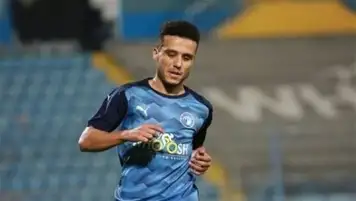 مصطفى فتحي يقود هجوم بيراميدز لمواجهة البنك الأهلي