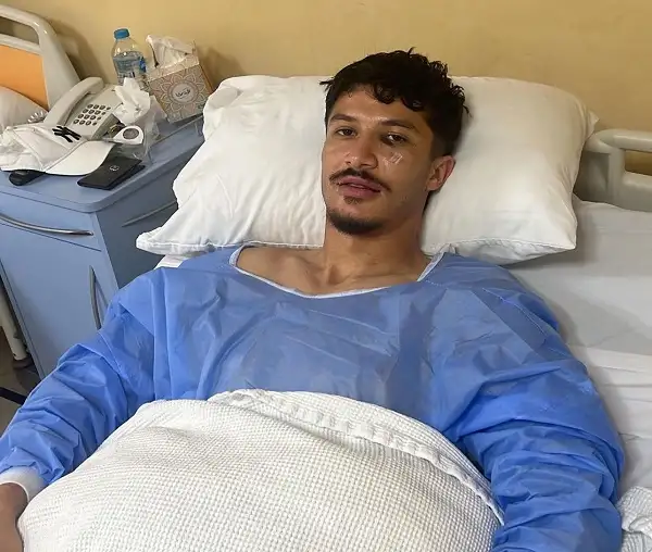جراحة ناجحة في الوجه لمدافع بيراميدز