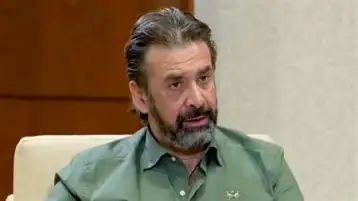 منع التصوير في جنازة وعزاء والدة الفنان كريم عبدالعزيز