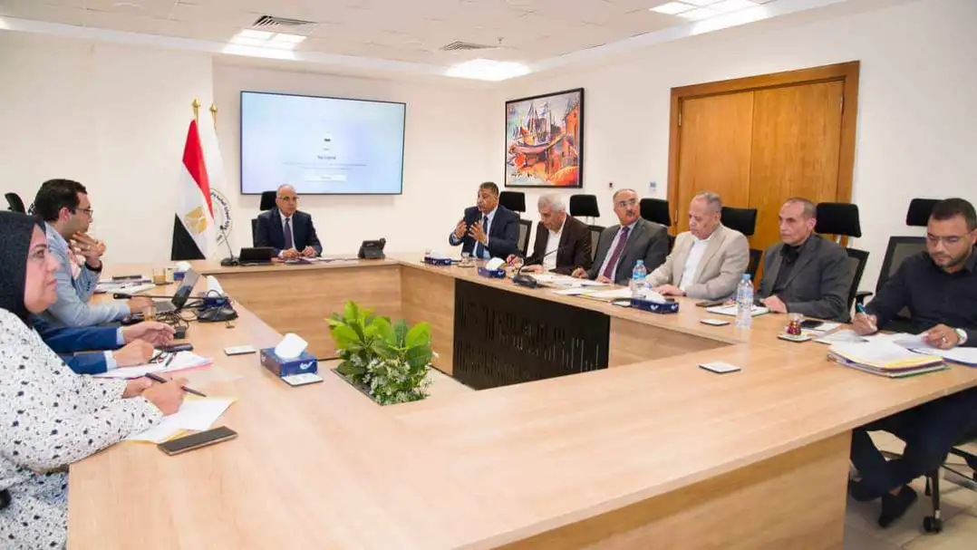 وزير الري يتابع تحصيل مستحقات الوزارة ويدعو لتحفيز منظومة التحصيل
