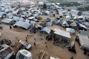 القاهرة الإخبارية: أنباء عن مطالبة جيش الاحتلال للفلسطينيين بإخلاء مخيمات في رفح