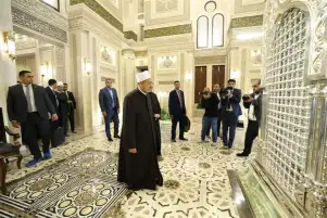 المشرف على رواق الأزهر الشريف: زيارة الأضرحة والمقابر ليست شركا