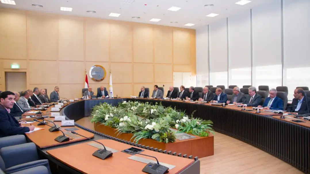 النقل والري تناقشان موقف المشروعات والتنسيقات المشتركة بين الوزارتين