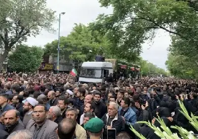 الوفد السعودي يشارك في تقديم العزاء بوفاة الرئيس الإيراني