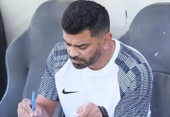 مدرب السكة الحديد يؤجل حسم موقفه من عروض الرحيل