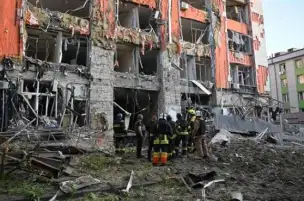 الداخلية الأوكرانية: مقتل 11 شخصا وإصابة العشرات جراء هجوم روسي على متجر في خاركيف