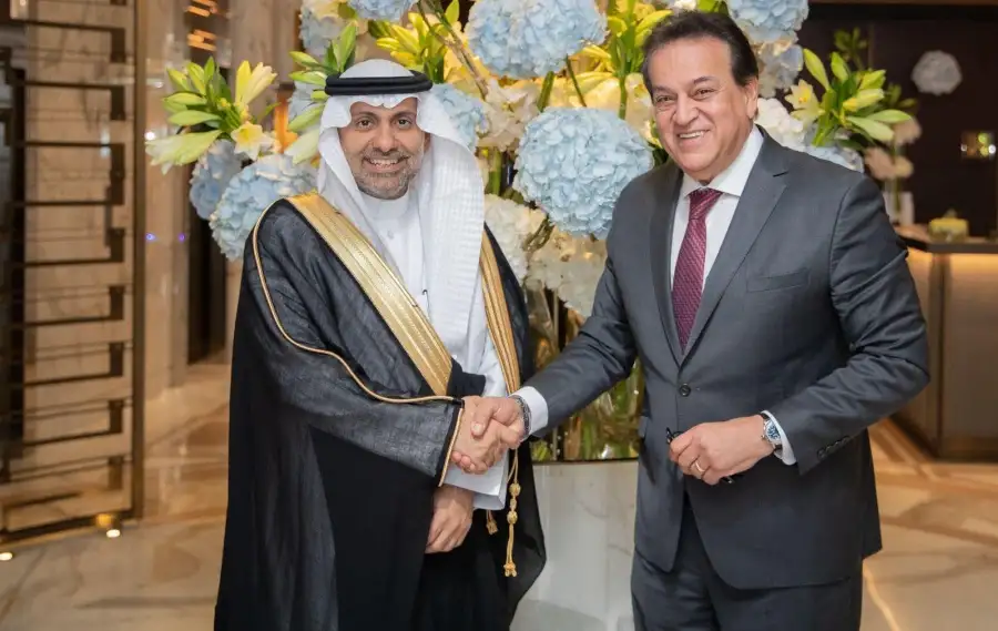 وزير الصحة يلتقي نظيره السعودي لمناقشة الموقف التنفيذي لمشروعات التعاون بين البلدين