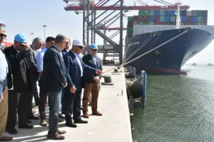 وزير النقل يشهد استقبال عدد من السفن بمحطة تحيا مصر متعددة الأغراض بميناء الاسكندرية