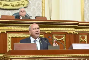 وزير النقل عن قرض توريد عربات قطارات النوم: لو مسلف أخويا مش هيكون كده