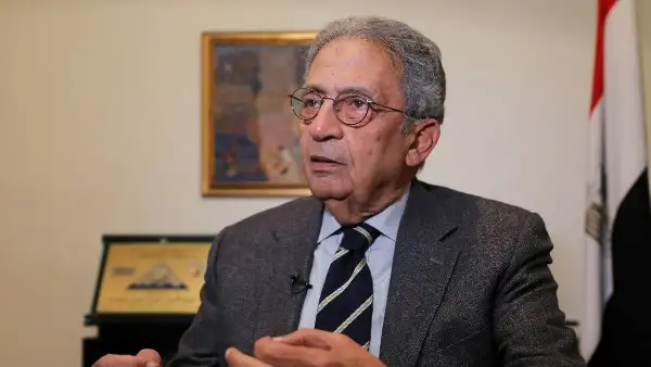 معاهدة السلام.. عمرو موسى: إسرائيل تخطت الحدود.. ومصر تأخرت في الانضمام لدعوى جنوب إفريقيا