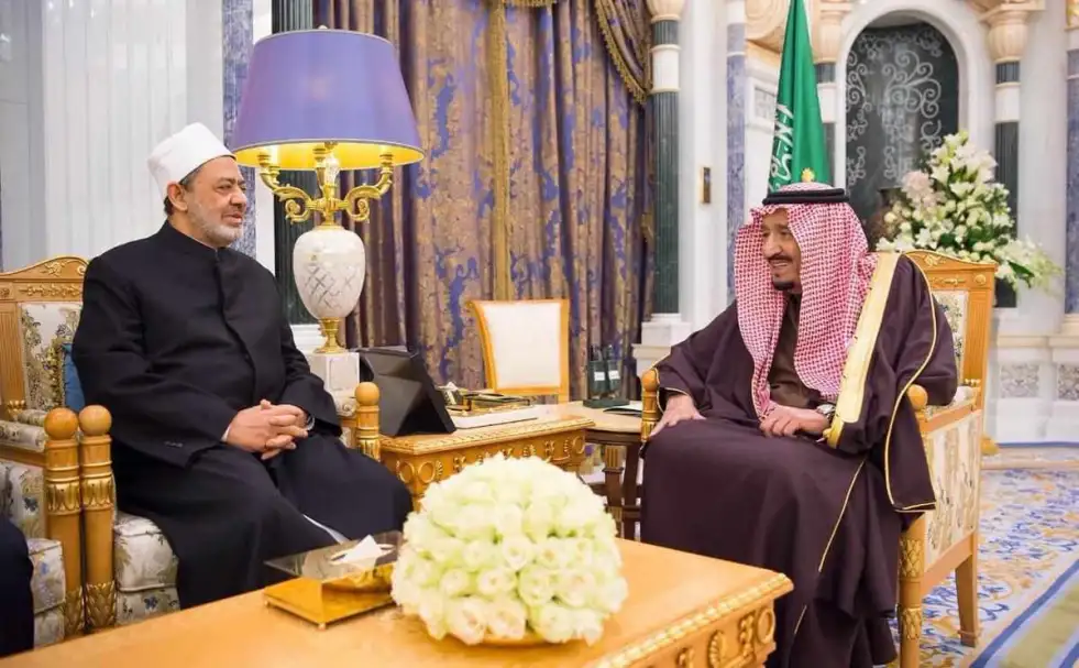 شيخ الأزهر يهنئ الملك سلمان وولي العهد السعودي بنجاح موسم الحج