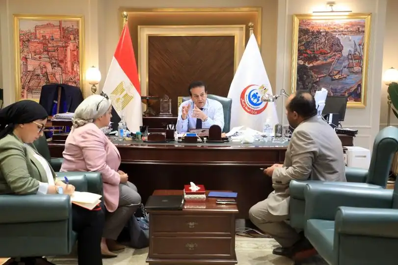 وزير الصحة يعقد اجتماعاً لمناقشة تطوير مستشفى جراحات اليوم الواحد بمدينة مرسى علم..