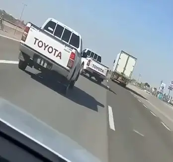 واقعة في دولة عربية .. حقيقة تداول فيديو لسائق يستعرض بسيارته ويعرض حياة المواطنين للخطر