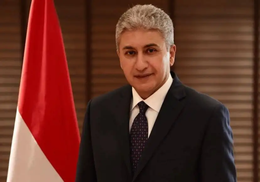 وزير السياحة والآثار يجري جولة للتعرف على الموظفين والعاملين بالإدارات المختلفة والهيئات التابعة للوزارة