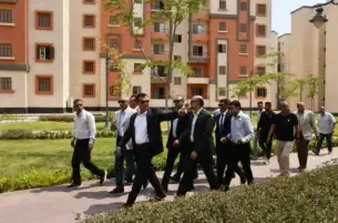 وزير الإسكان: جداول زمنية مضغوطة لإنهاء وتسليم وحدات سكن لكل المصريين