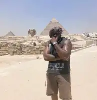 الأهرامات تستقبل المغني الأمريكي الشهير جيسون ديرولو