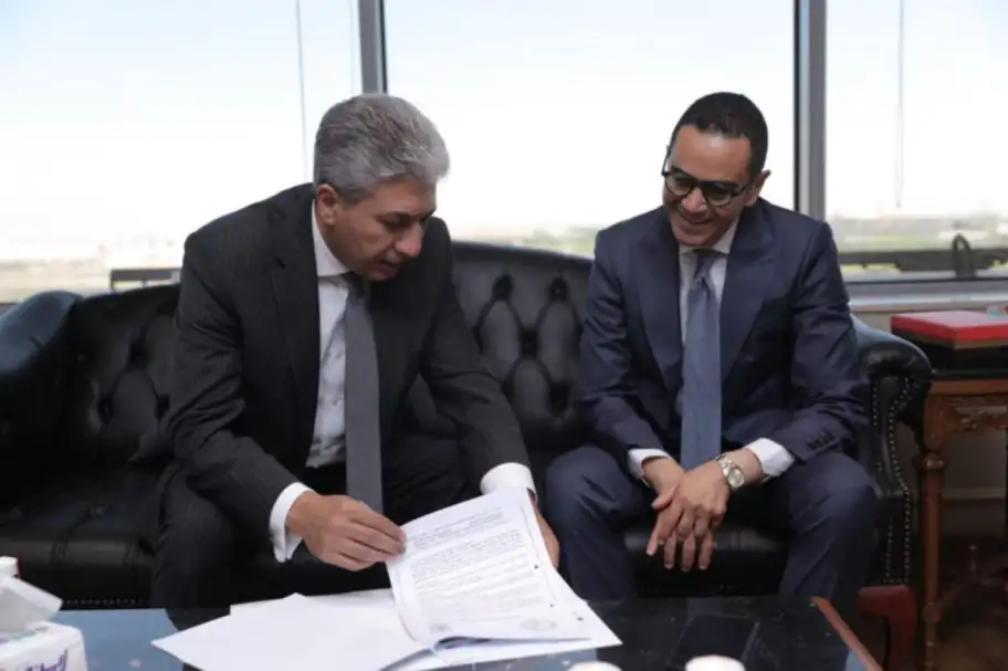 وزيرا السياحة والاستثمار يبحثان سبل التعاون المشترك بين الوزارتين