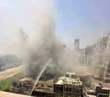 اندلاع حريق في محل ملابس بمنطقة وسط البلد