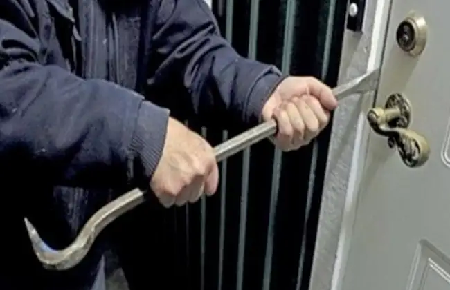 كشف ملابسات تداول تسجيل صوتي عبر واتساب يحذر من تشكيل عصابي يسرق المساكن