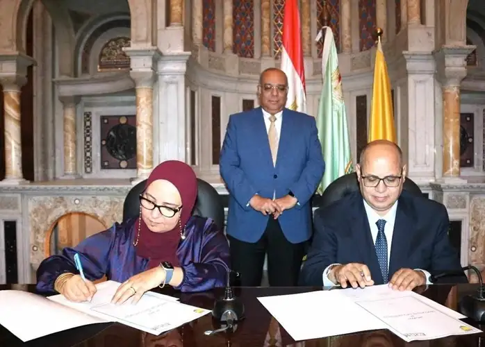 بحوث الصحراء والشركة المصرية للمواد الكربونية يوقعان بروتوكول تعاون لاستكشاف وإدارة فرص التعاون الأكاديمي