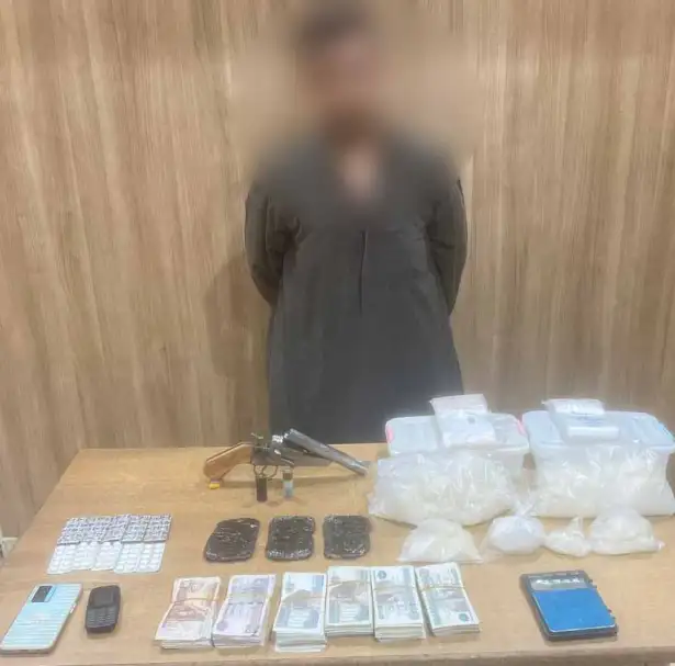 القبض على عصابة تخصصت في تجارة المخدرات بالجيزة