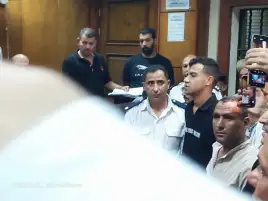 بكاء عصام صاصا خلال جلسة محاكمته في اتهامه بالتسبب في وفاة عامل أعلى دائري المنيب