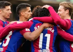 لامين يامال على رأس قائمة برشلونة لمباراة بيلباو