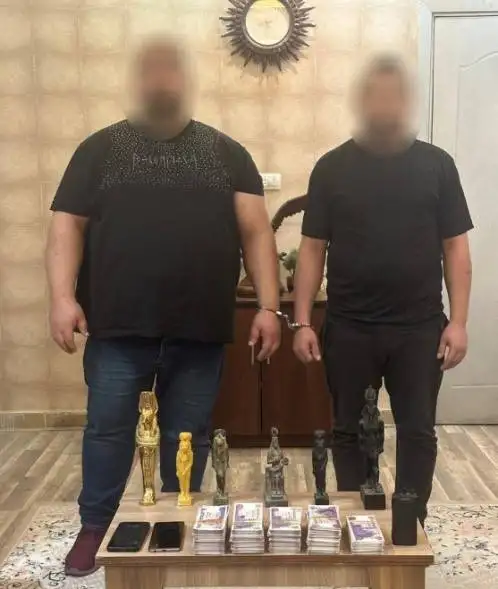 ضبط شخصين يديران شركة للحراسات الخاصة ويزعمان قدرتهما على استرجاع الديون وفض النزاعات بمقابل مادي