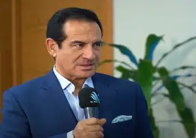فيديو.. محمد ثروت: مهرجان العالم علمين لافت للنظر والمدينة مبهرة