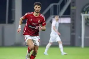 وسام أبو علي ينافس هدافي الدوري على الأفضل في 2023-24