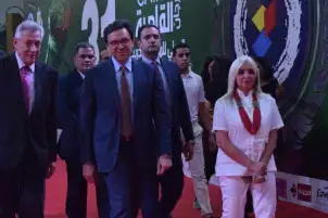 نجوم عرب وأجانب على الريد كاربت بحفل افتتاح مهرجان القاهرة الدولي للمسرح التجريبي