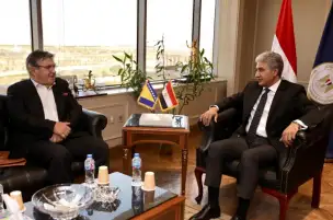 وزير السياحة يبحث مع سفير البوسنة والهرسك تعزيز التعاون المشترك