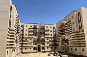 رئيس جهاز مدينة قنا الجديدة يتفقد وحدات " سكن لكل المصريين "  ومحطة معالجة الصرف الصحي