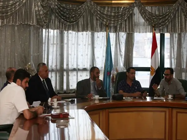 نقيب الصحفيين يستقبل قيادات الشركة الإفريقية ورابطة الأندية المصرية