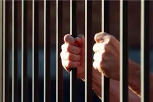 السجن 10 سنوات للمتهم بتهديد سيدة بصور خاصة بابنتها بالشرقية