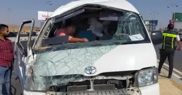 حادث تصادم ميكروباص يتسبب في إصابة 5 أشخاص بأكتوبر