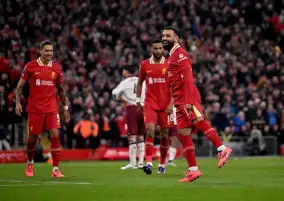 دياز بديلا.. صلاح يقود هجوم ليفربول أمام كريستال بالاس