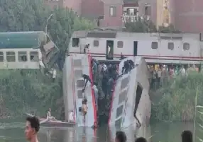 السكة الحديد: تصادم قطار وجرار بالمنيا وسقوط العربات في ترعة الإبراهيمية