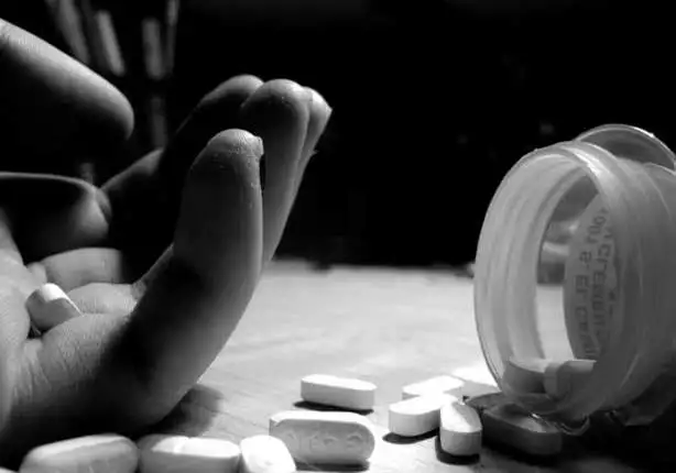 انتحار عامل مسجد بتناول حبة سوس القمح في الفيوم