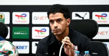 عمر جابر يتواجد مع جوميز في المؤتمر الصحفي استعداداً لمراجهة بيراميدز