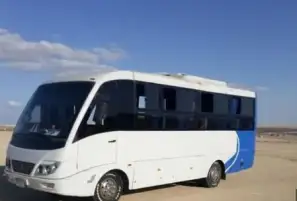 القبض على سائق أتوبيس مدرسي يسير عكس الاتجاه بالقاهرة الجديدة