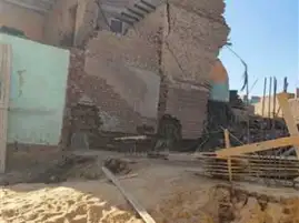 مصرع شخص إثر انهيار حائط منزله فوقه بأدفو في أسوان