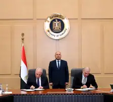 وزير الصناعة يشهد توقيع برتوكول تعاون لتقديم الخدمات الهندسية لمشروعات هيئة تنمية الصعيد