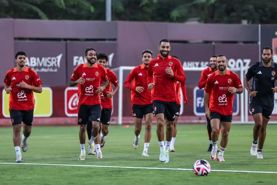 الأهلى يستأنف تدريباته استعدادًا لمباراة العين