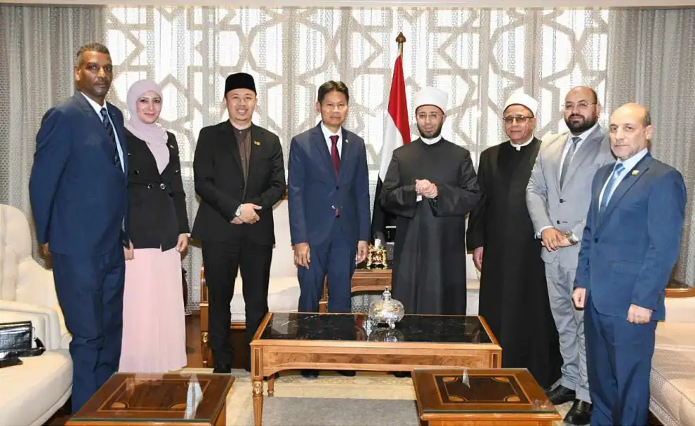 رئيس الوزراء يناقش مع وزير المالية نتائج مشاركته في اجتماعات صندوق النقد الدولي