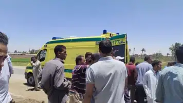 الاستعلام عن حالة 9 أشخاص أصيبوا بحالات اختناق بمصنع بأكتوبر
