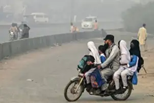 حزب الله يعلن إطلاق رشقة صاروخية كبيرة على مدينة صفد شمال الأراضي المحتلة