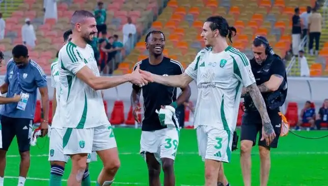الأهلي يفقد خدمات مجرشي أمام الفيحاء في دوري روشن السعودي للمحترفين.